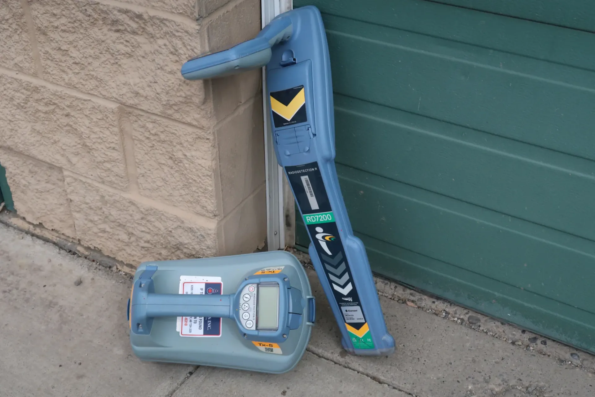 Utility locating instruments organized for technician training